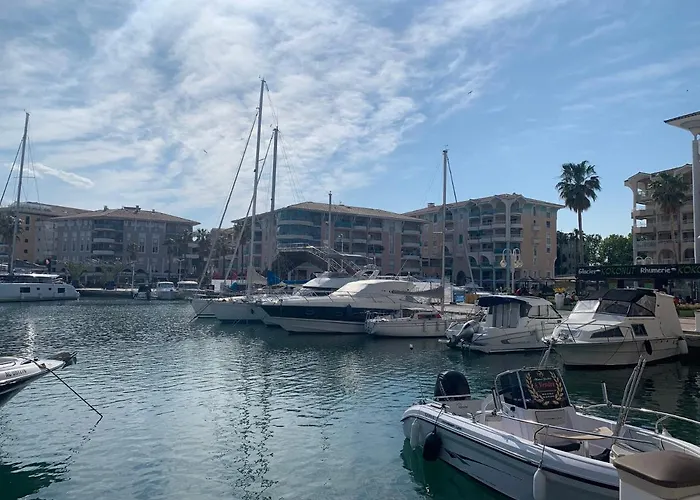 Confort Port De شقة Fréjus